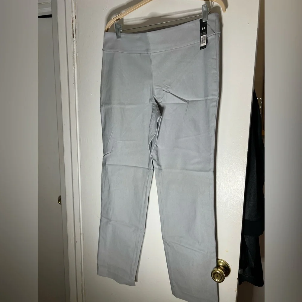 NIC+ZOE Wonderstretch Pull On Crop Pants In Grey - Picture 3 of 5